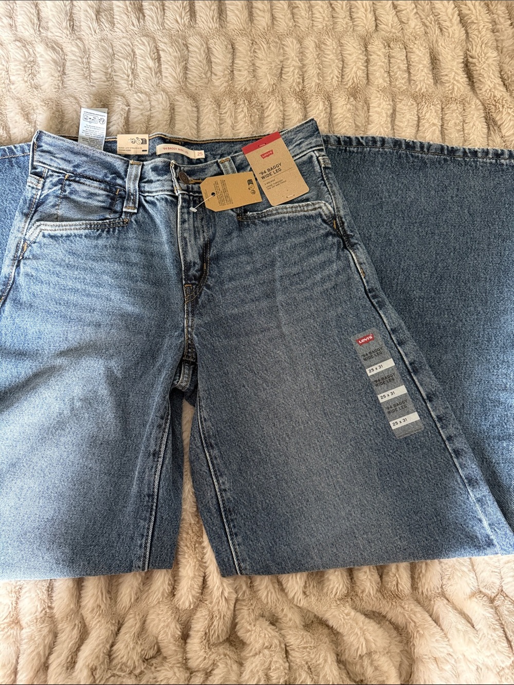 Levi’s 94 baggy wide leg jeans